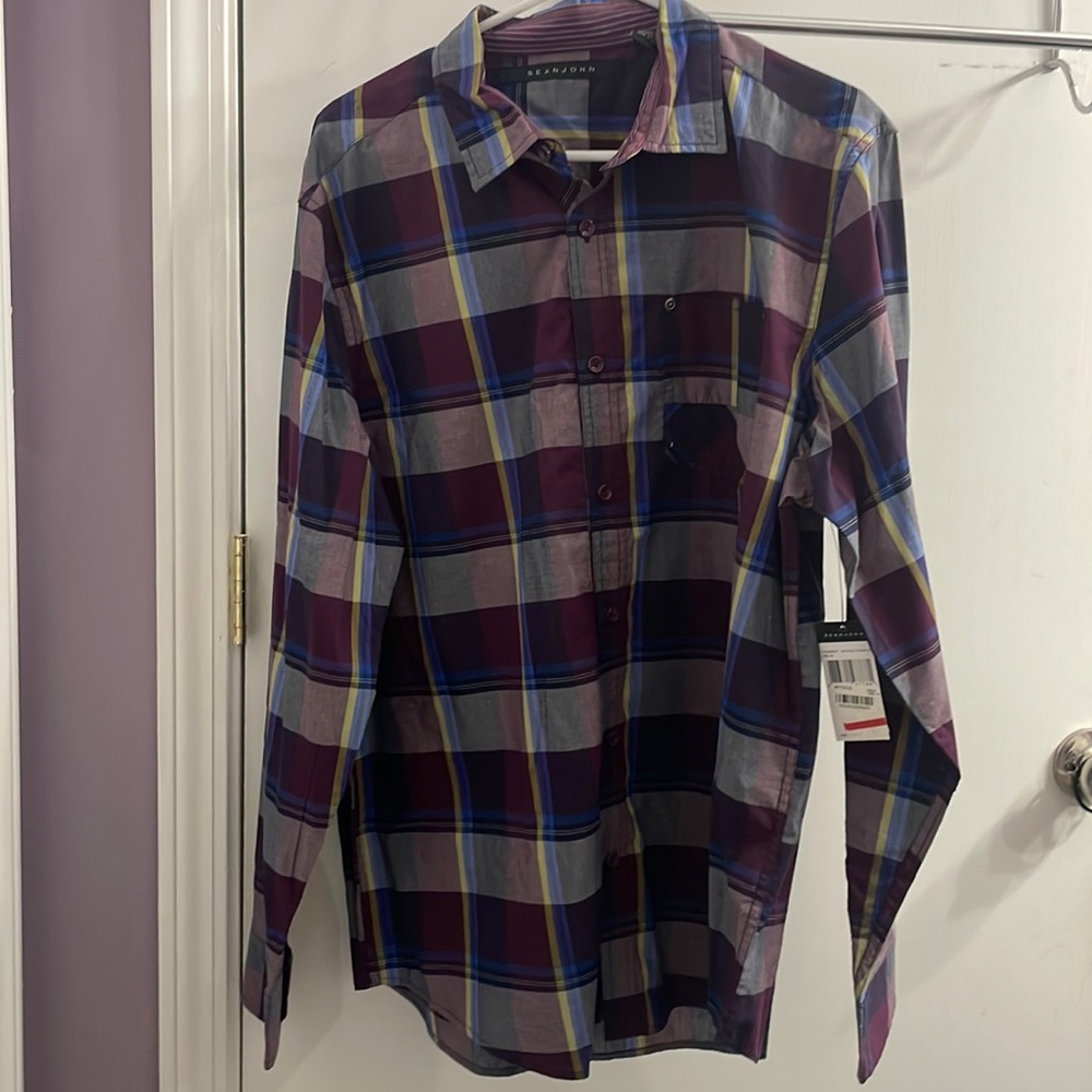 Never worn, still has tags